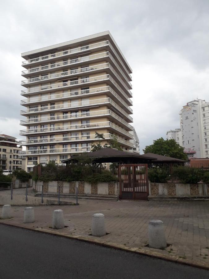 Appartement Hyper Centre Avec Garage サン・テティエンヌ エクステリア 写真